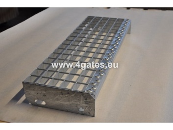 Galvanized steel stairtread SP; 34x38/30x2; 600x240 mm