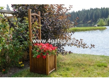 Kleiner Blumenkasten mit Gitter “Sigulda”