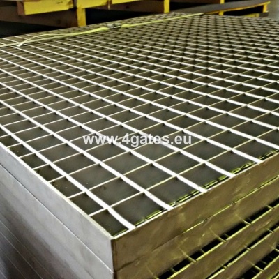 Stainless steel (AISI 304) welded steel grating SP; 34x38/30x2; 1000x1000 mm