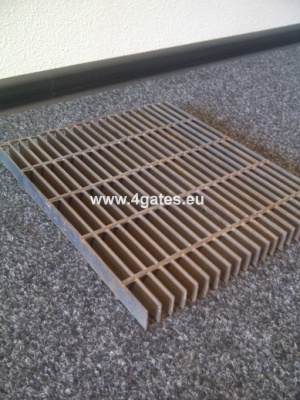 Black welded steel grating SP; 15x76/30x2; 6100x1000 mm