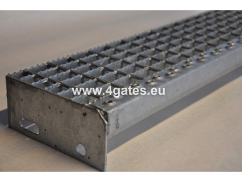 Galvanized steel stairtread SP S4; 22x38/30x2; 600x160 mm