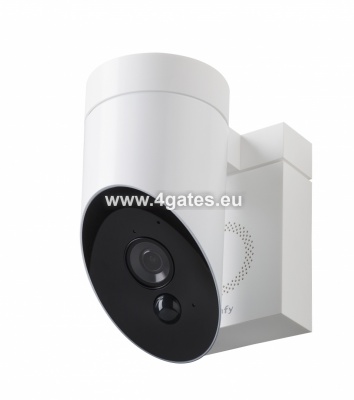 Camera with integrated alarm siren outside the house SOMFY